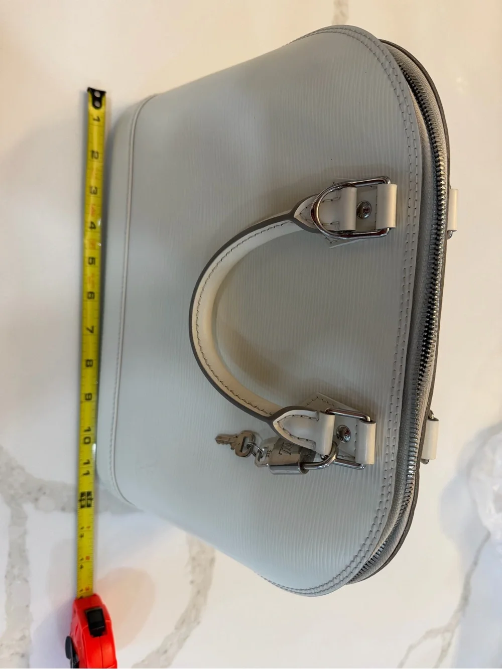 Louis Vuitton sleek light